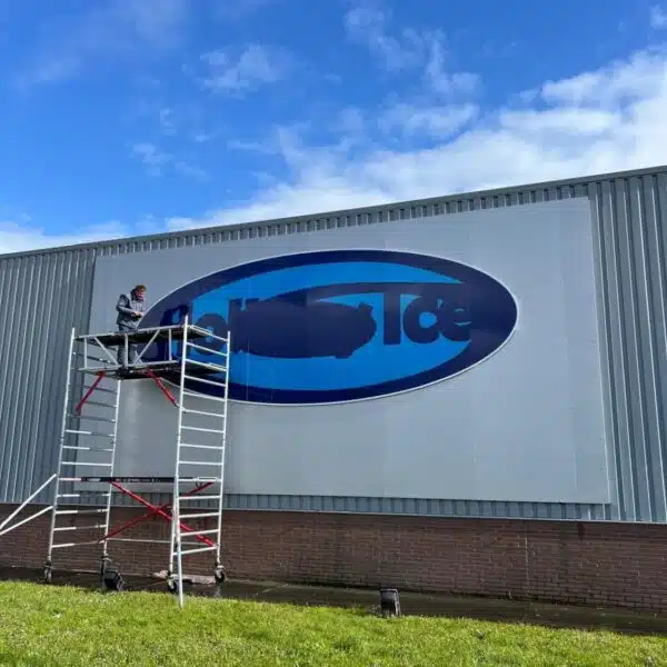 Gevelreclame Holiday Ice