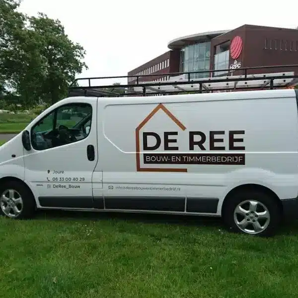 Bedrijfswagen reclame voor De Ree
